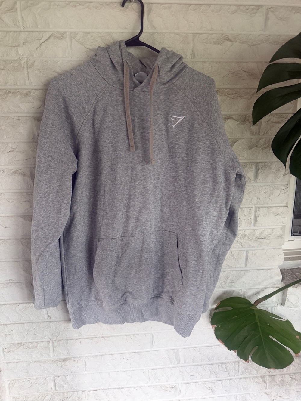 Gymshark Men's Light Gray Crewneck Hoodie Sweatshirt